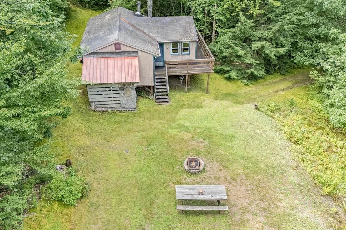 Photo of 243 Thompson