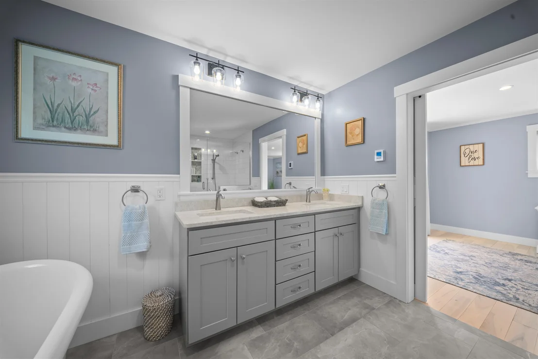 Photo of 232 Dover Point