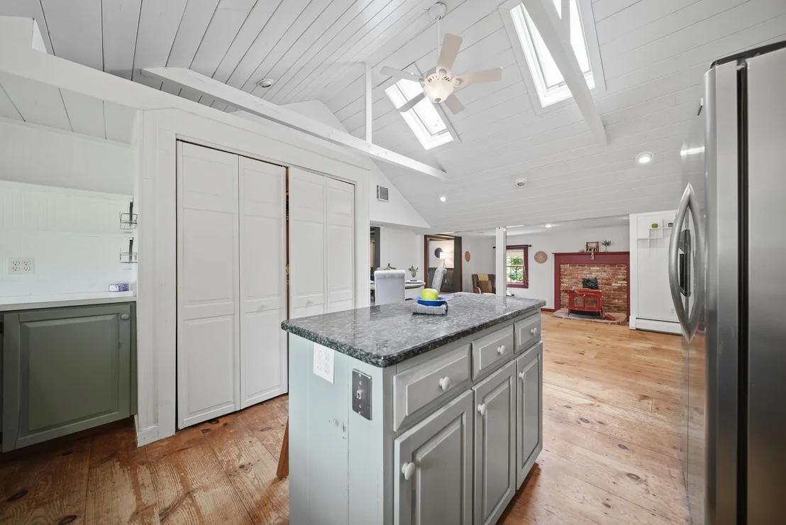 Photo of 60 Old Deerfield
