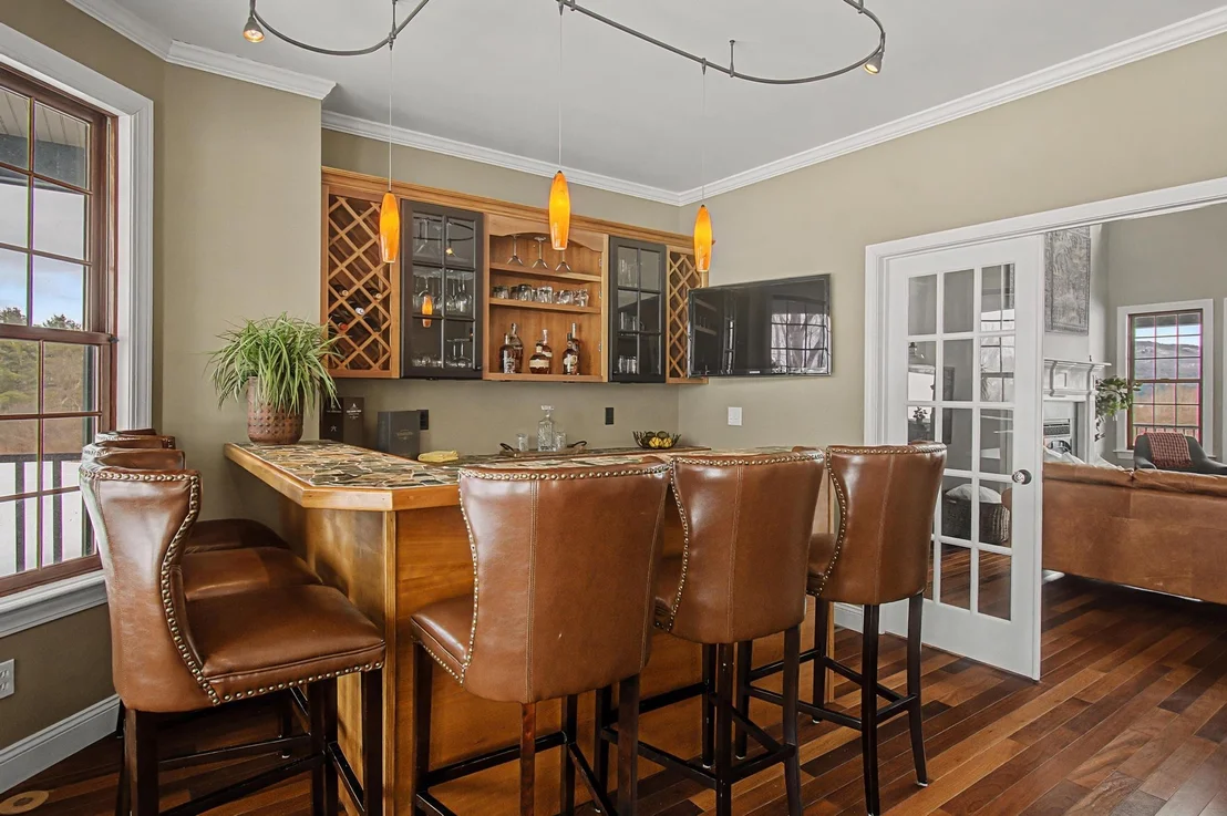 Photo of 4517 Oak Hill