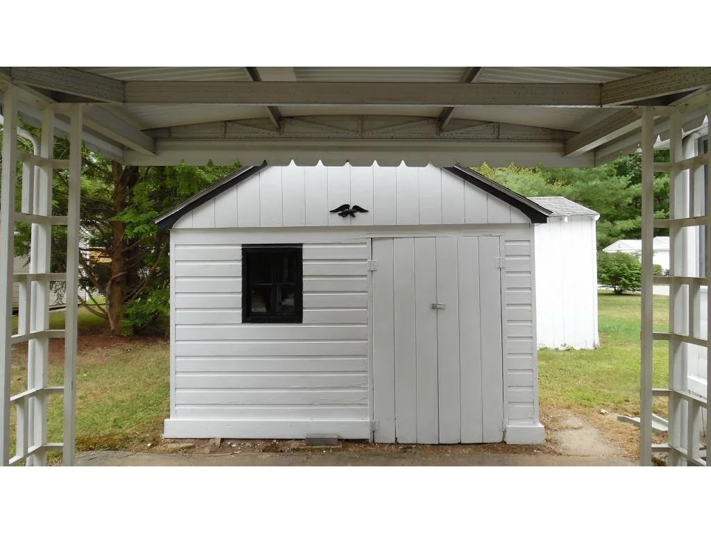 Photo of 235 Robin Hood Dr