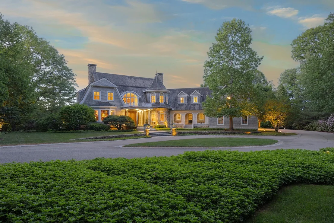 Photo of 15 Runnymede