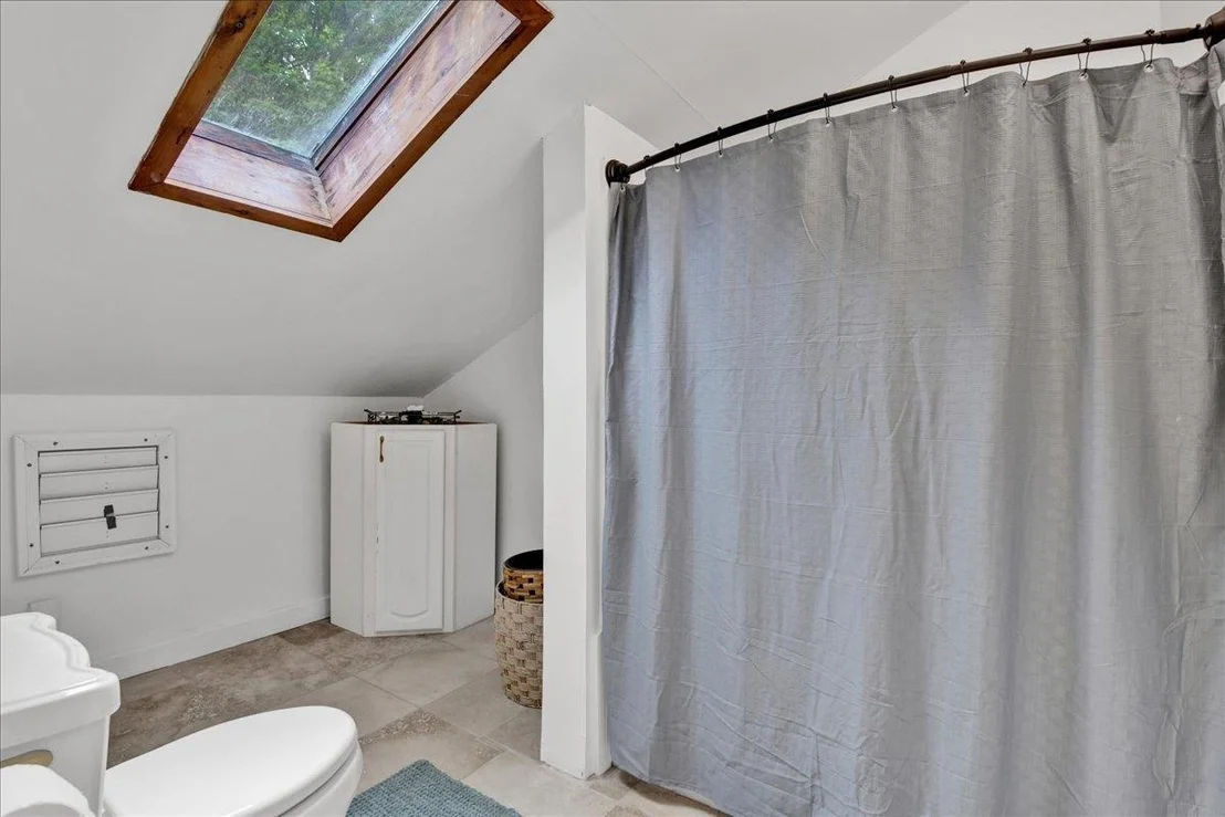 Photo of 929 Codding Hollow