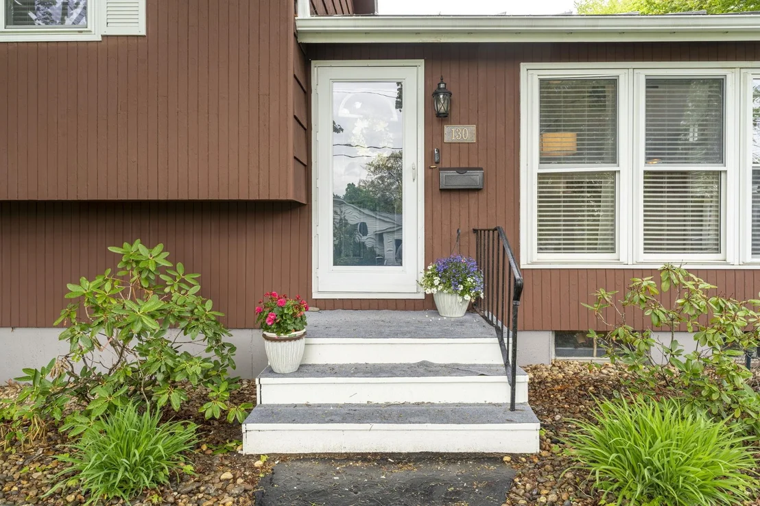 Photo of 130 Colgate