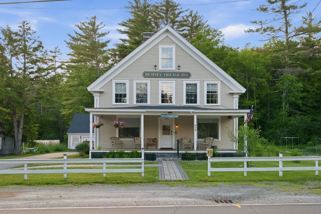 Photo of 459 Main