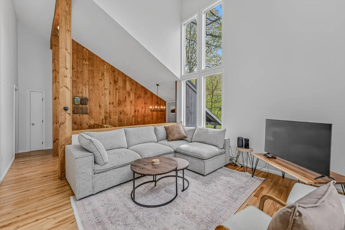 Photo of 5 Bell Valley