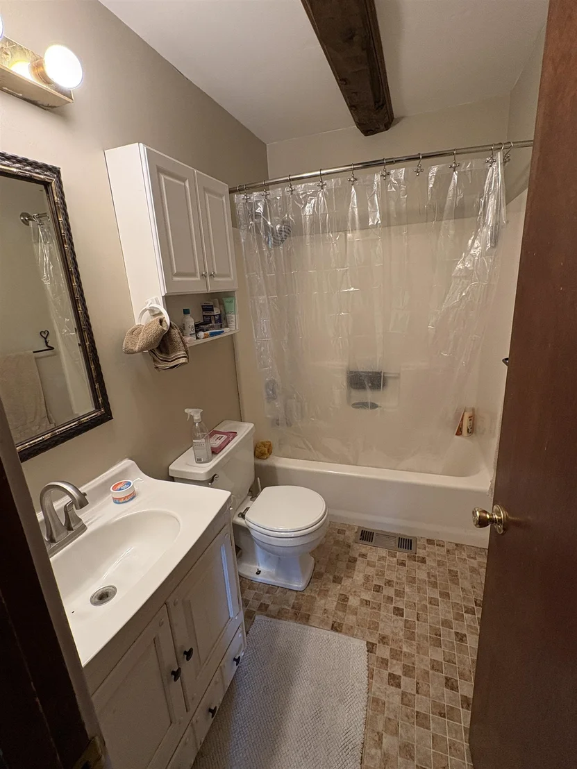 Photo of 1250 Braintree Hill