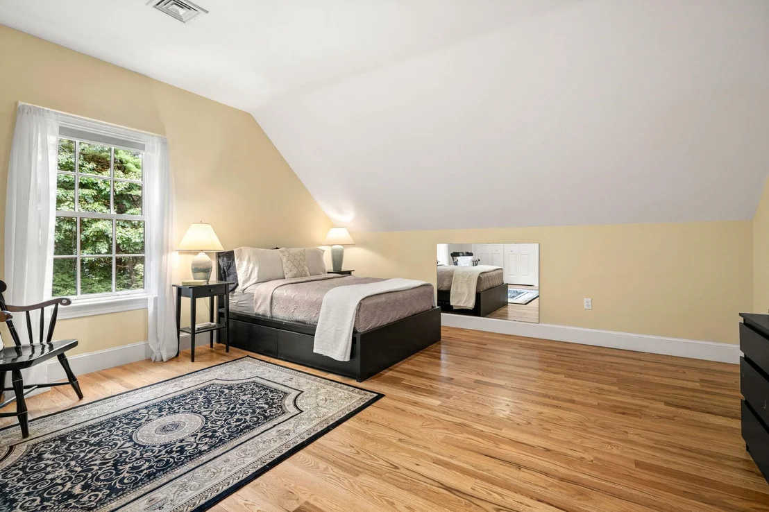 Photo of 21 Garland