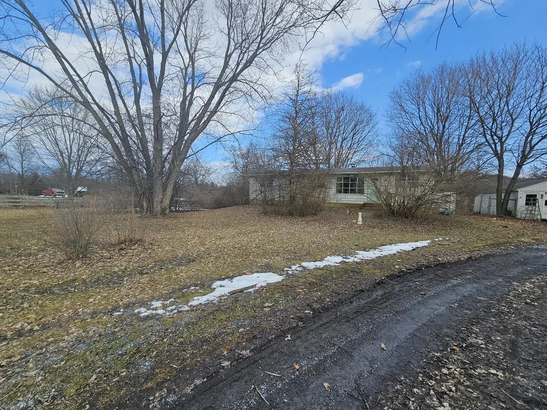 Photo of 3597 Lake