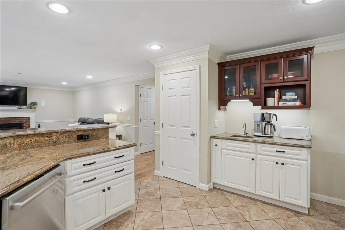 Photo of 72 Oakmont