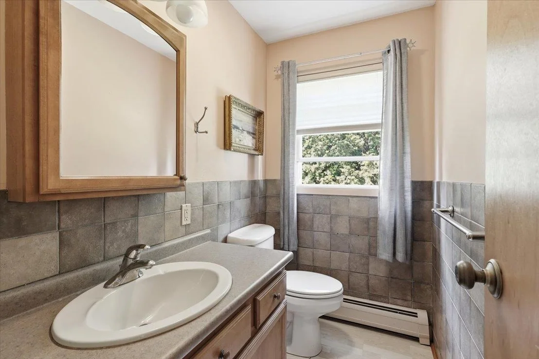 Photo of 23 Blondin