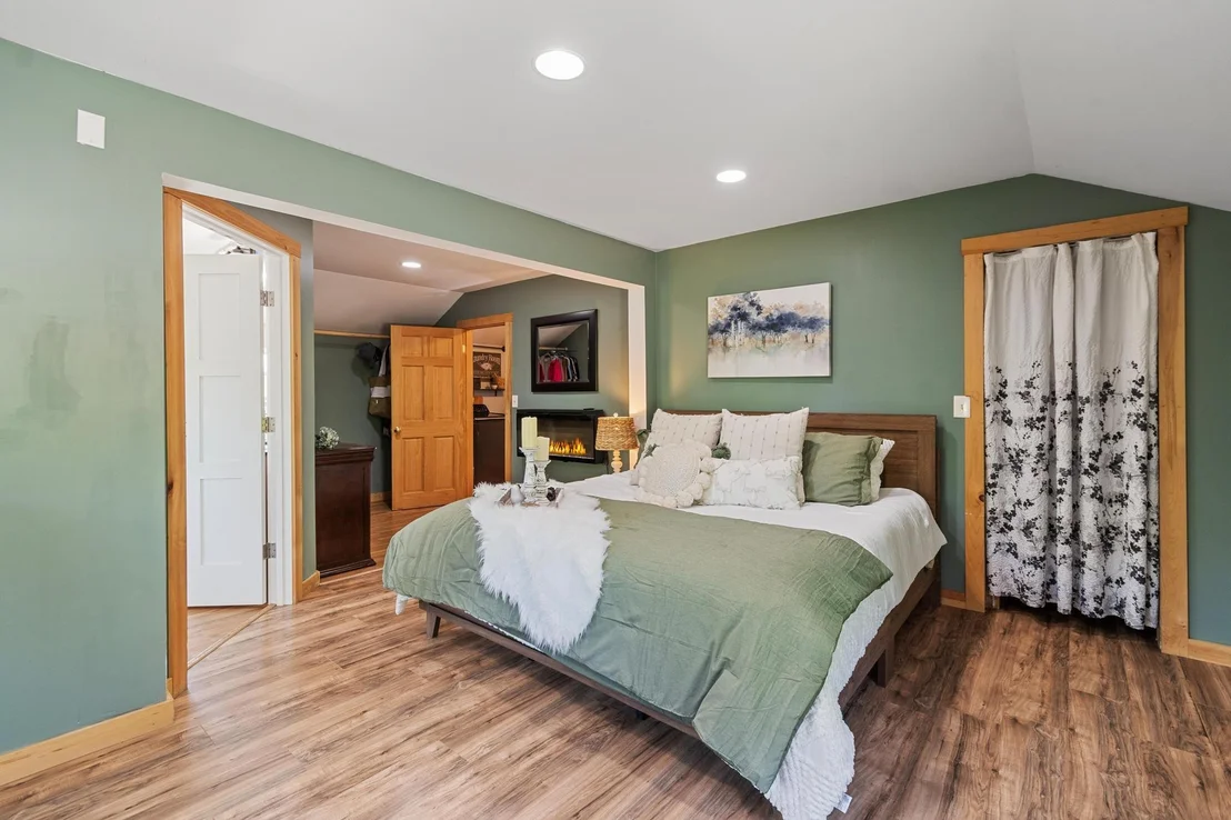 Photo of 559 Valley View