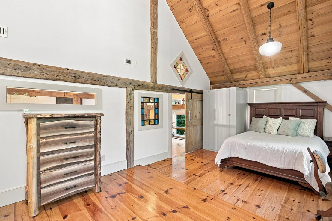 Photo of 369 Stoddard