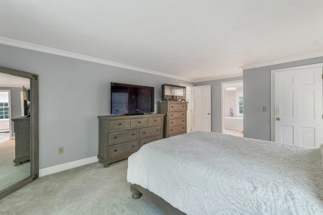 Photo of 9 Meadowview