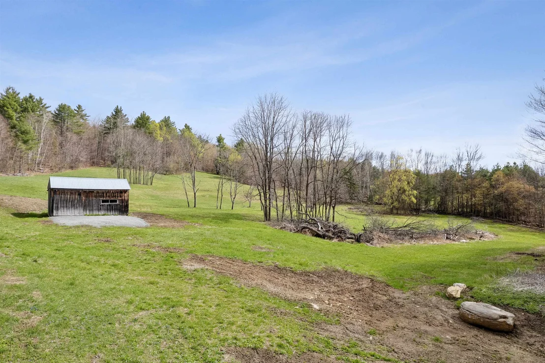 Photo of 366 Knapp Pond