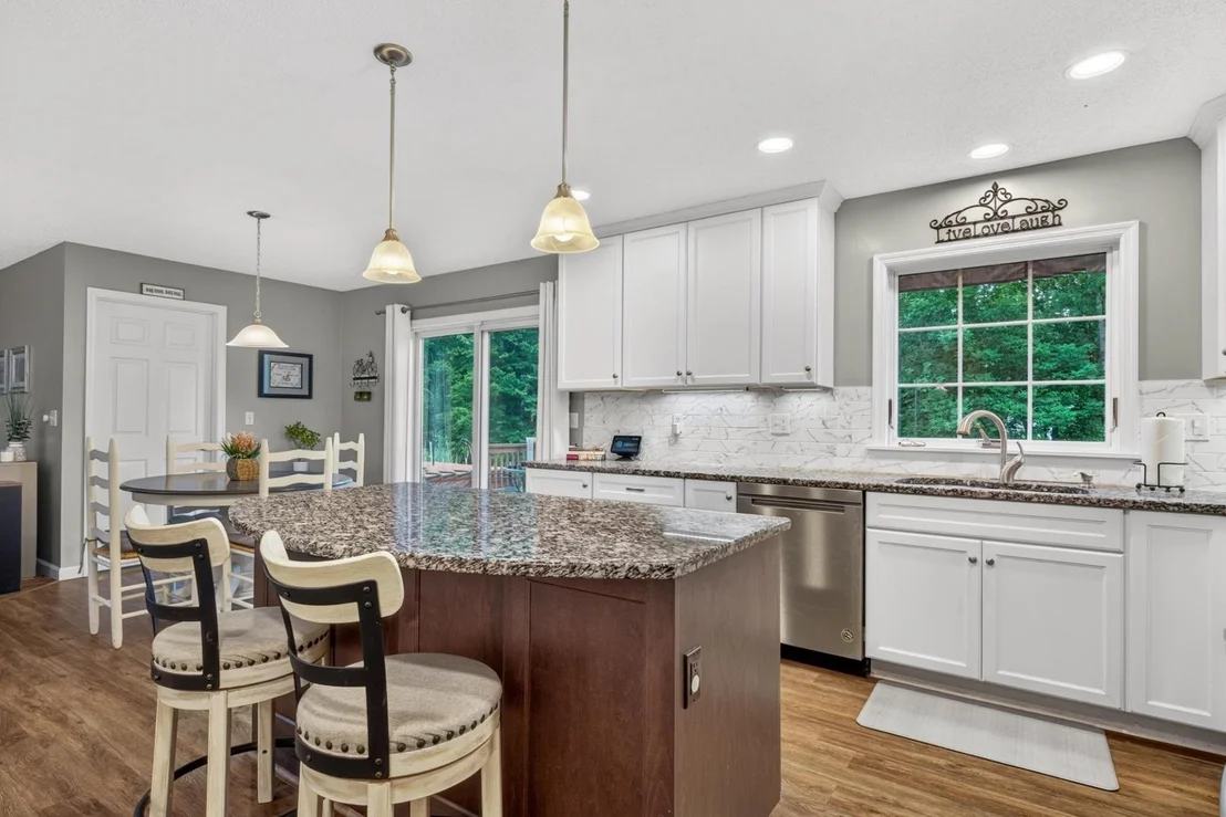 Photo of 12 Moon Brook
