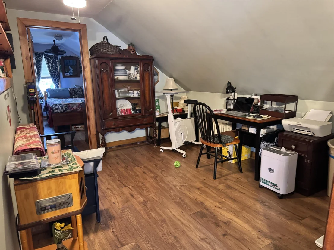 Photo of 64 Taylor