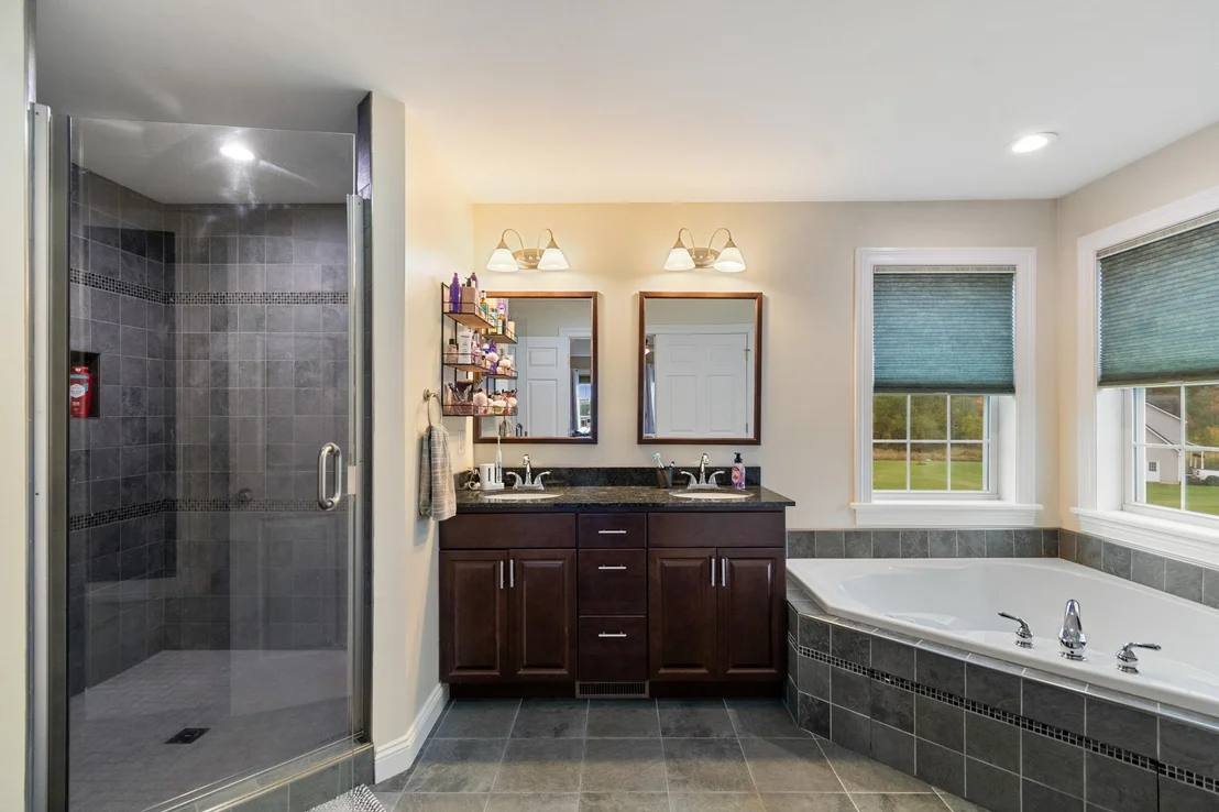 Photo of 8 Meadow View