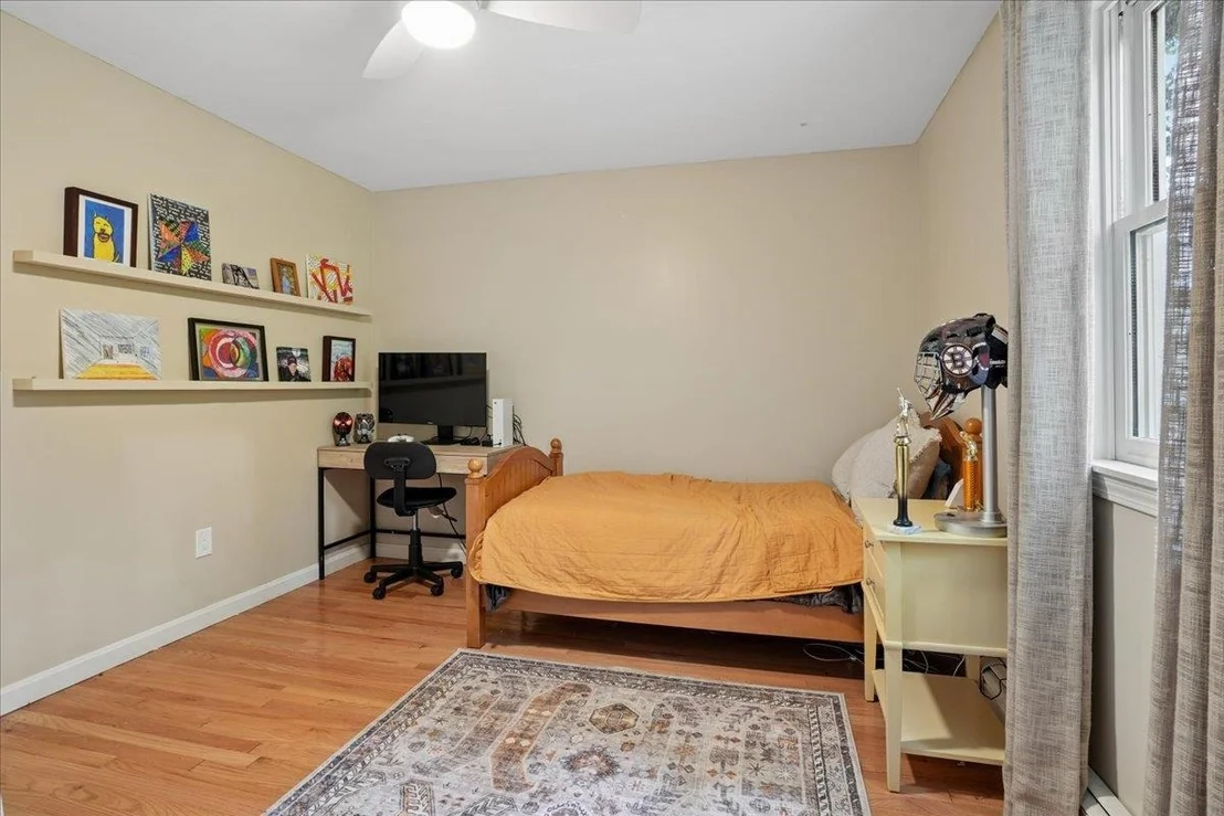 Photo of 72 Oakmont