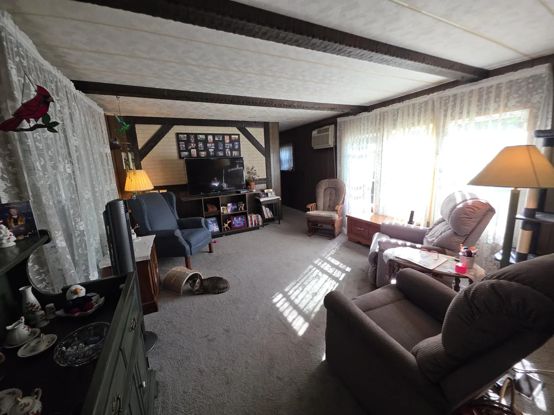Photo of 672 Giddings