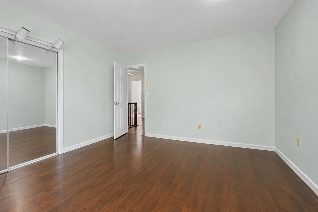 Photo of 1039 Berwal