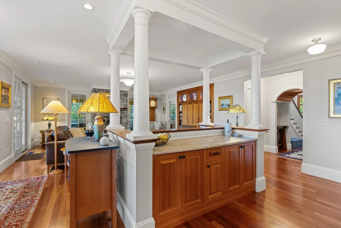 Photo of 24 WISTERIA