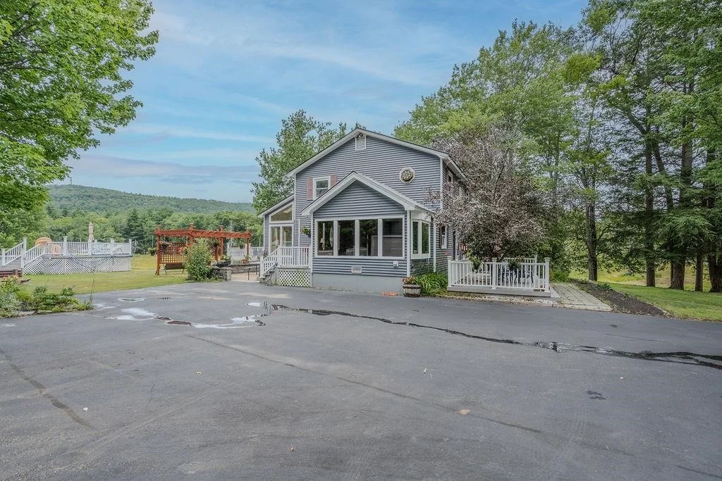 Photo of 140 Mountain View