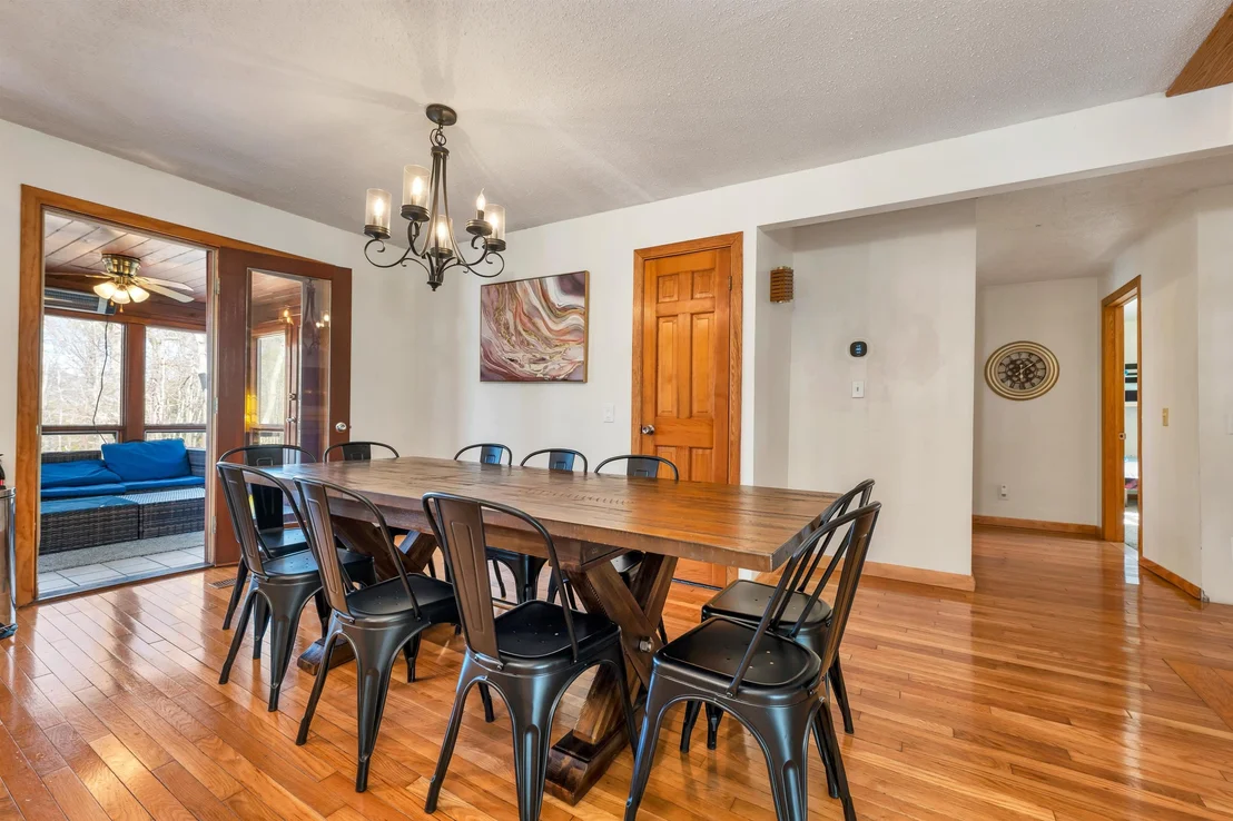 Photo of 35 Valley