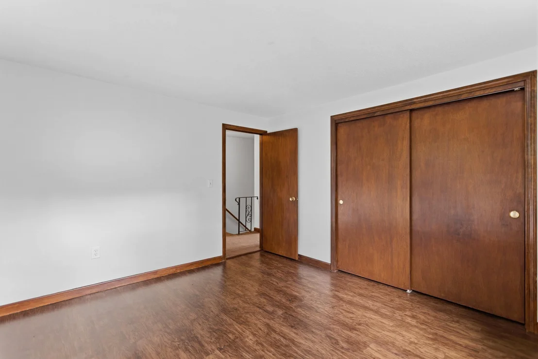 Photo of Unit UNITLUNITR at 31 Juniper