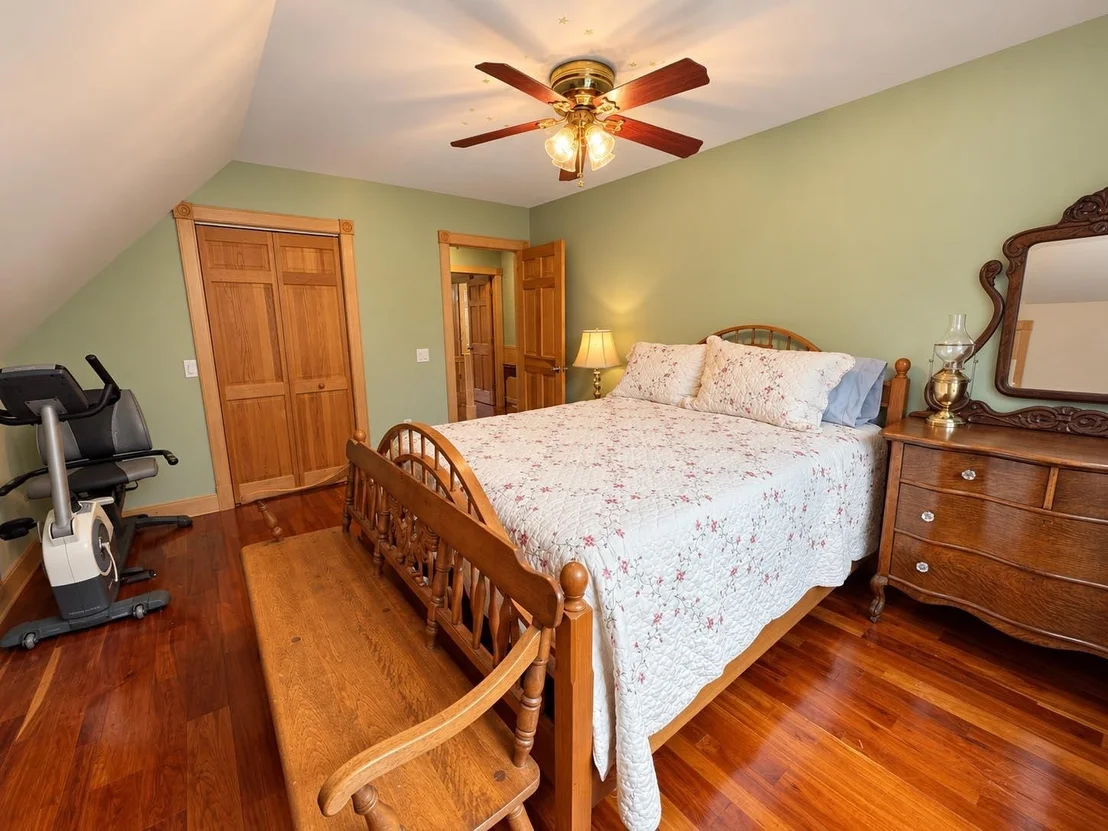 Photo of 249 Pine Hollow