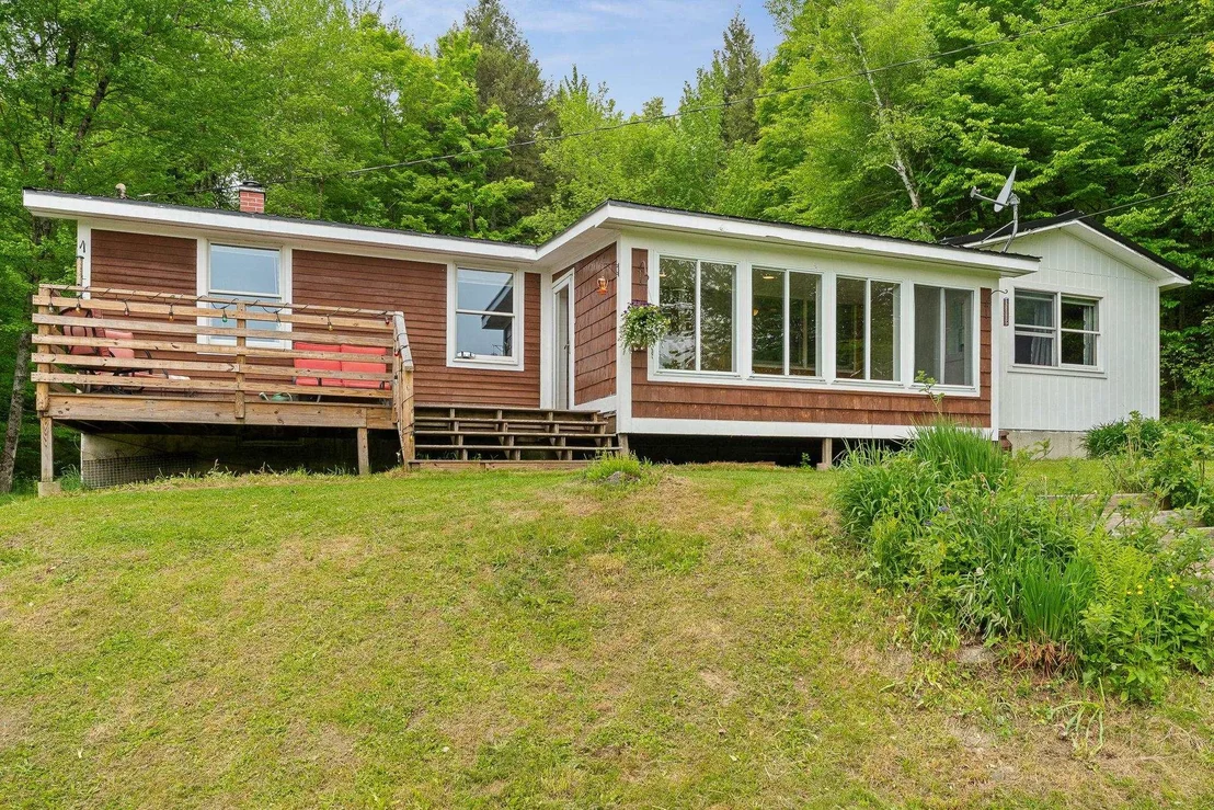 Photo of 387 Foote Brook