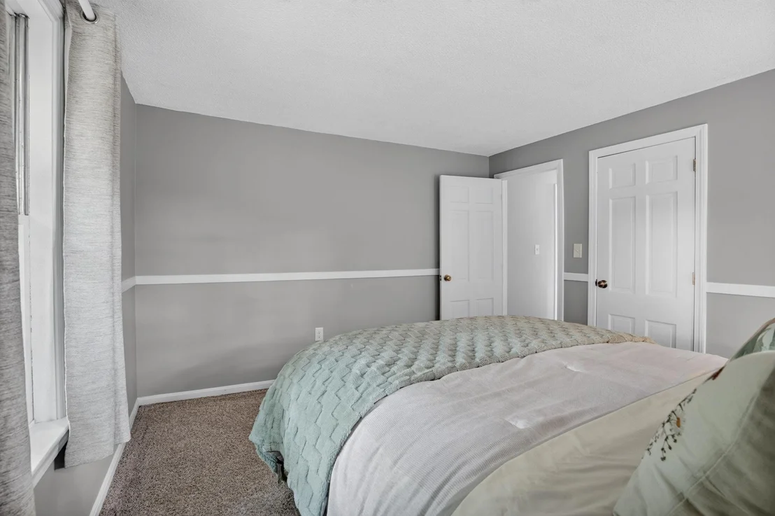 Photo of 2 Queensway