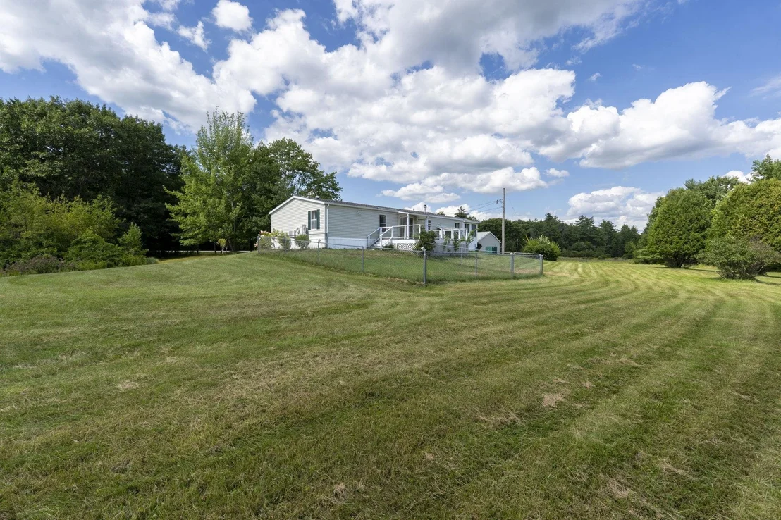 Photo of 955 Calef