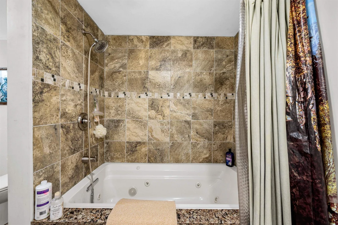 Photo of 12 Veeder