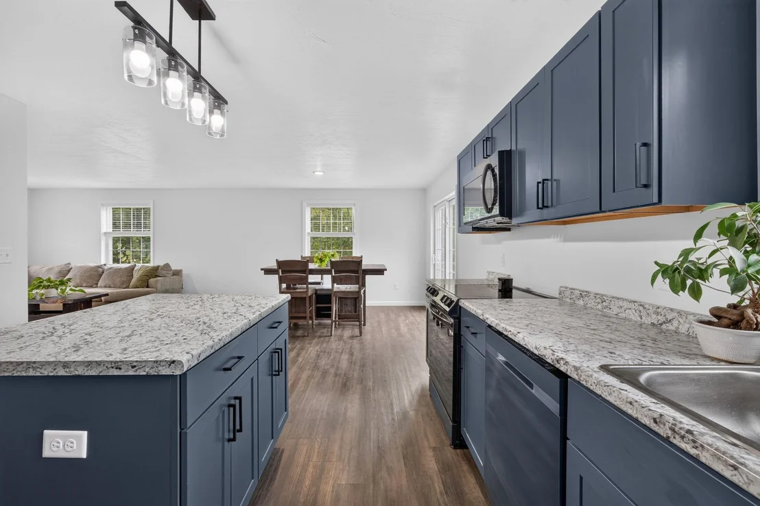 Photo of 992 Beauty Hill