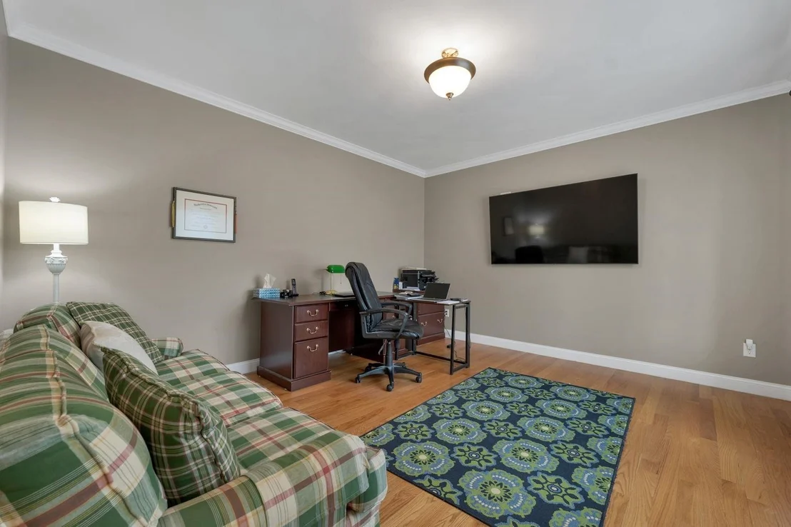 Photo of 26 Lamplighter