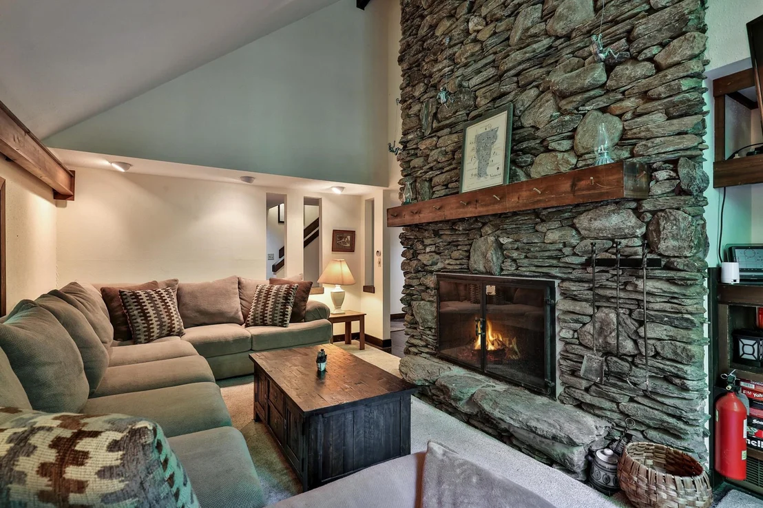Photo of 212 Falcon Loop East