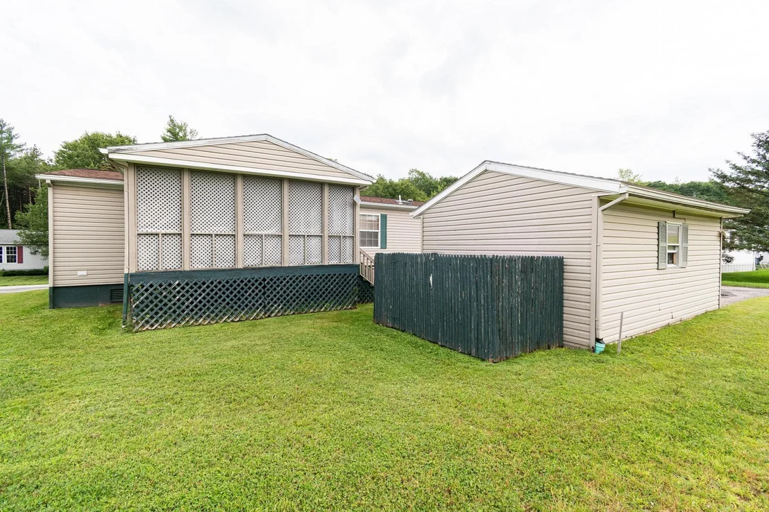 Photo of 611 Meadowbend