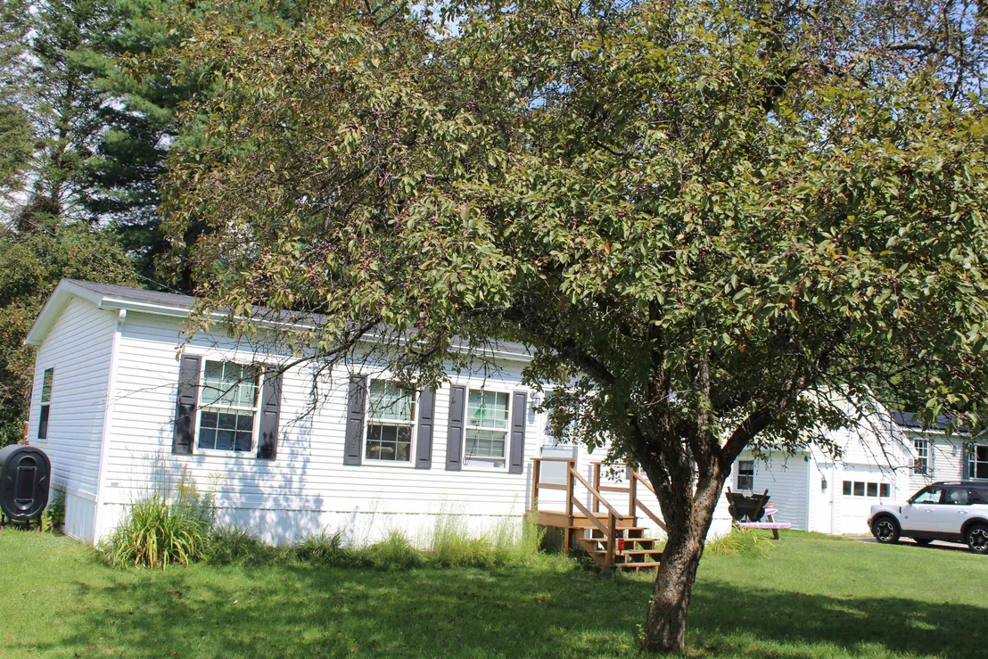 Photo of 28 Huron