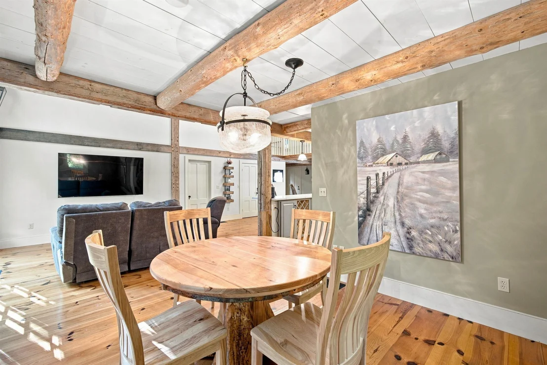 Photo of 369 Stoddard