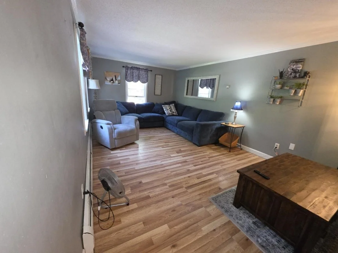 Photo of 2 Greenleaf