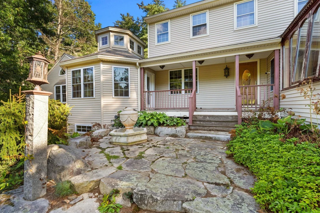 Photo of 34 Sharon
