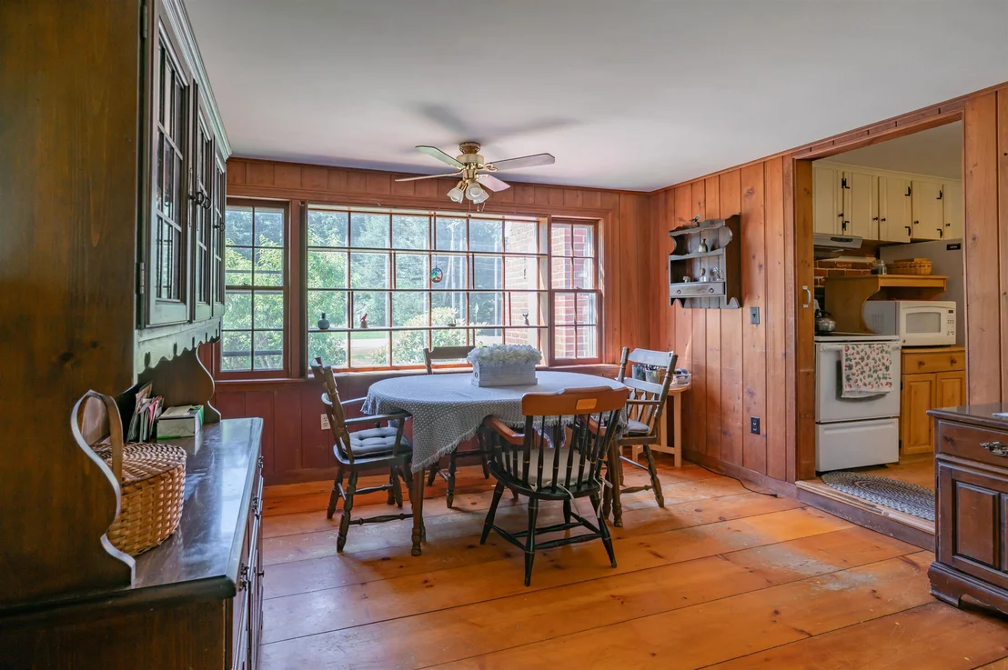 Photo of 6 Exeter