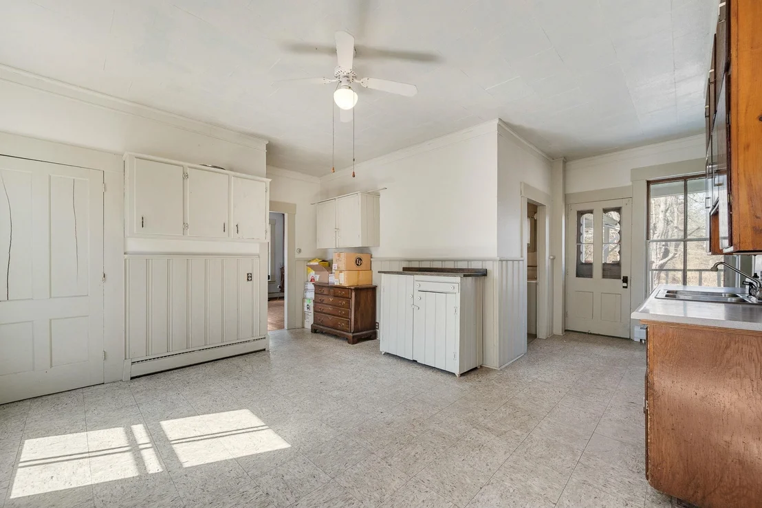 Photo of 546 Anderson