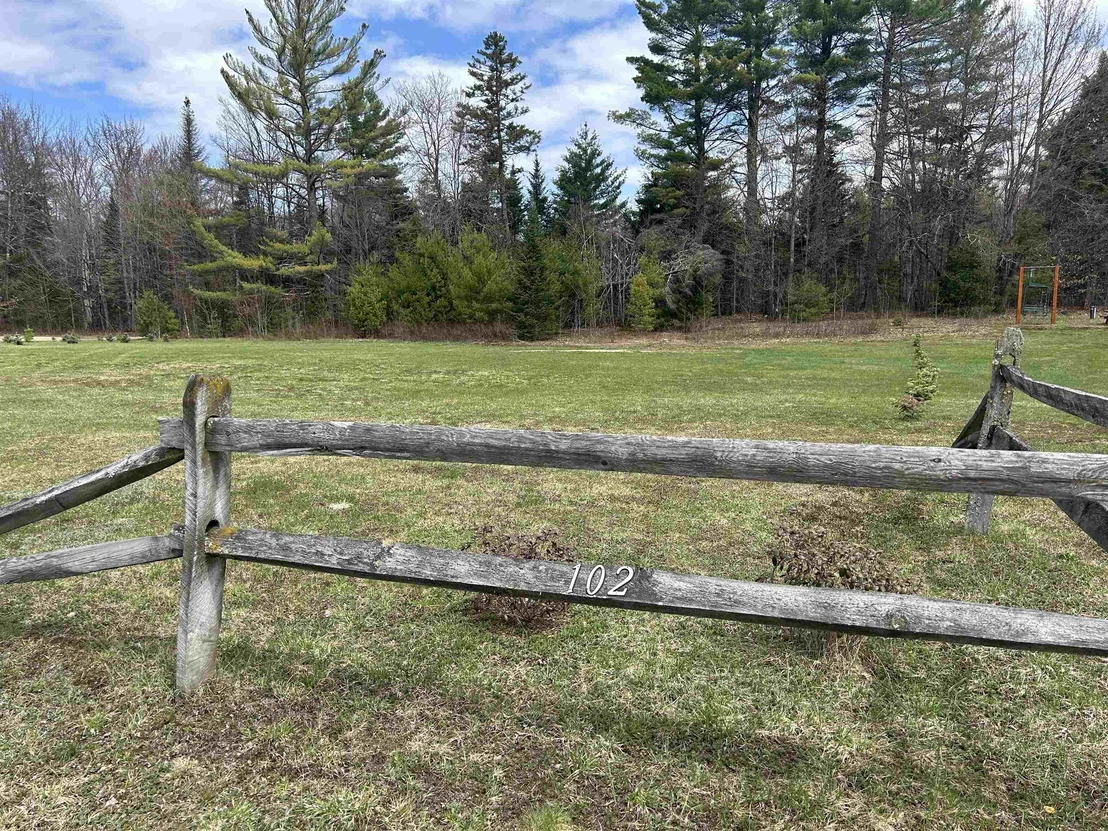Photo of 102 River Bend Meadow