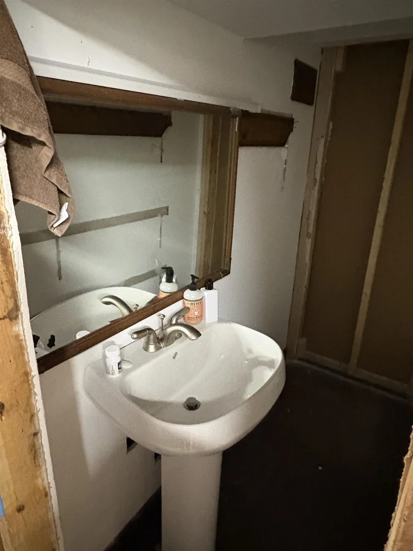 Photo of 1250 Braintree Hill