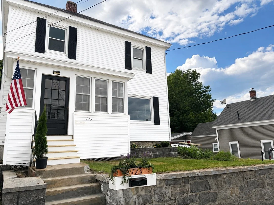 Photo of 723 Third