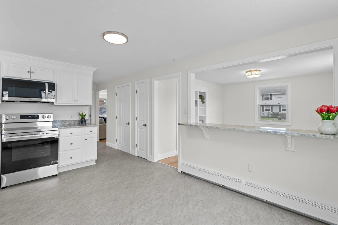 Photo of 12 Hemlock