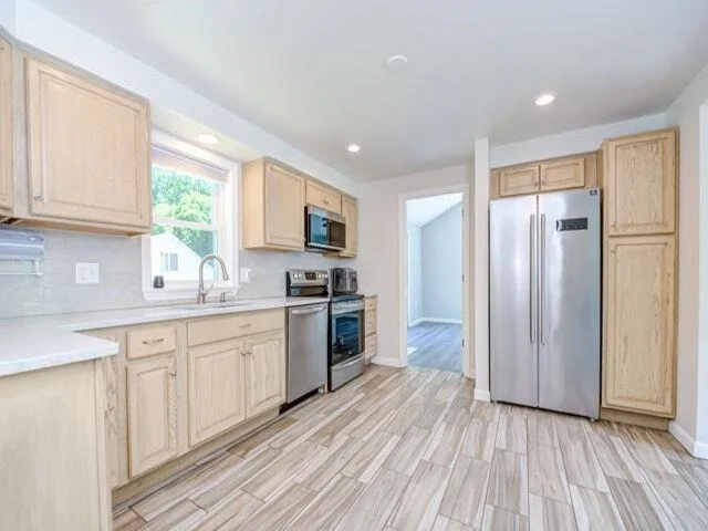Photo of 827 Nashua