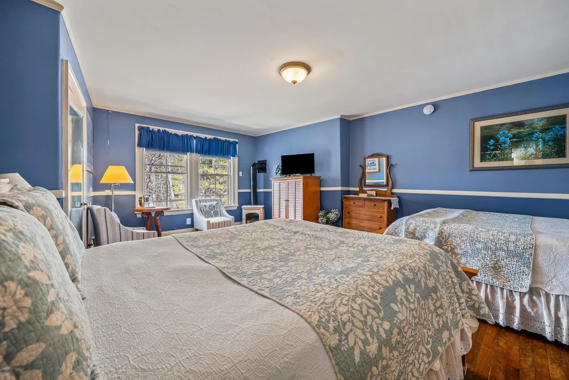 Photo of 12 Thorn Hill